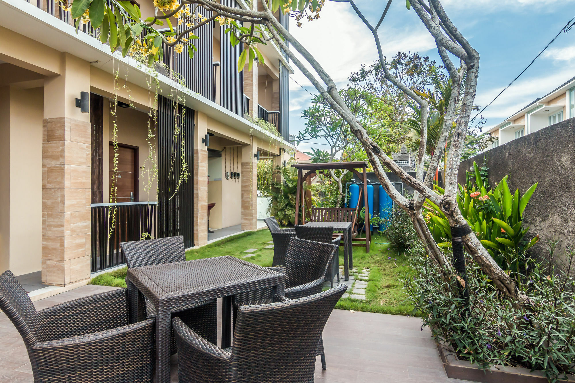 Zen Rooms Basic Jimbaran Taman Mulia Exteriör bild